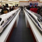 Japanese Bullet Train VS Chinese